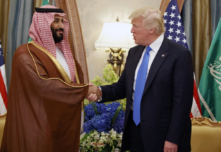 ترامب يبدي إعجابه ببن سلمان: رؤيته ثاقبة ويحظى باحترام العالم 26 wp header logo17404560422044979073