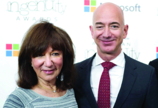 جيف بيزوس في وداع أمه: «سأحتفظ بها في قلبي» 24 wp header logo17553132281723669730