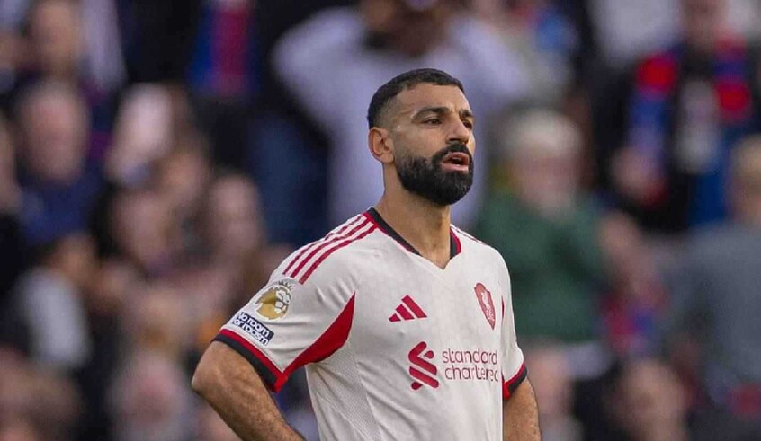 موقف طريف من محمد صلاح تجاه مشجع (فيديو) 1 wp header logo1760706006861078651