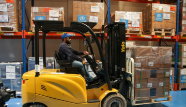 دبي الإنسانية تنقل شحنة مساعدات طبية حيوية لمنظمة الصحة العالمية إلى غزة 24 wp header logo17752968091350643997